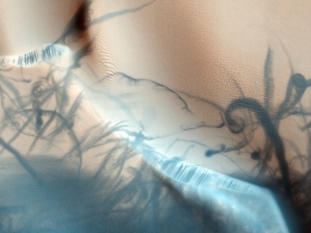 ESP_014426_2070