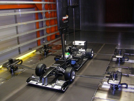 Lotus_F1_Racing_wind_tunnel_model_C (1024x768)